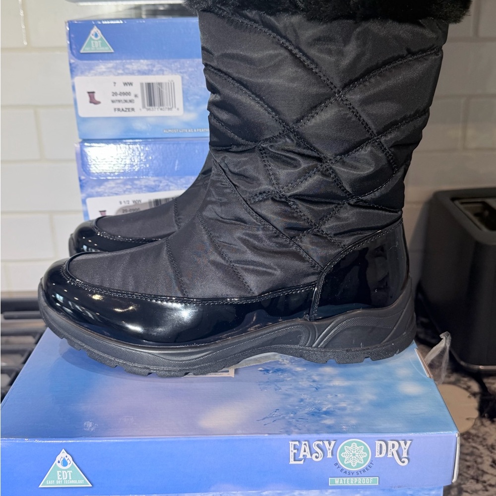 Brand New Easy Street Easy Dry Cuddle Women's Waterproof Boots Black Size 7.5 W